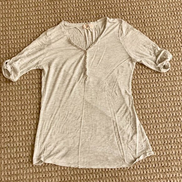 Pink Republic Womens Button-Up V-Neck T-Shirt Roll-Tab Sleeve Size M Gray - Picture 1 of 4